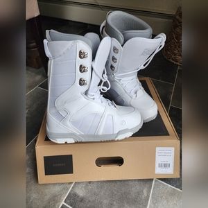 Chamonix Women's Snowboard Boots - Size 10